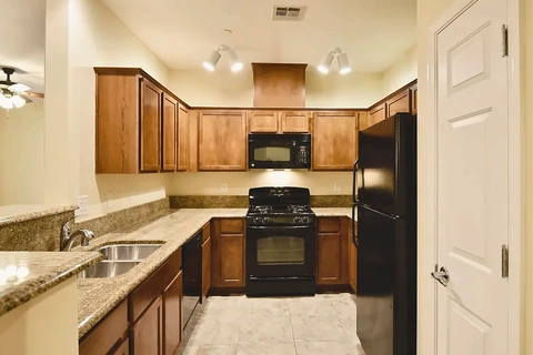 6868 Sky Pointe Dr. #2111, photo 4 of 15